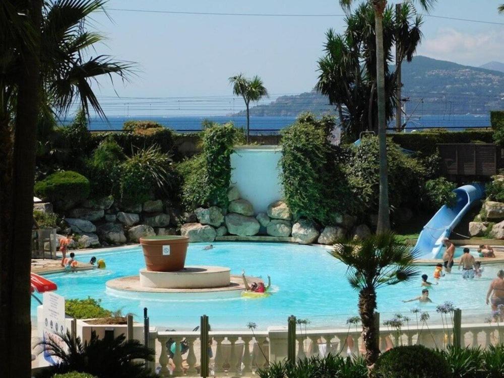 DORMIR A CANNES PIERRE ET VACANCES PISCINES A 50m DE LA PLAGE Cannes Exterior foto