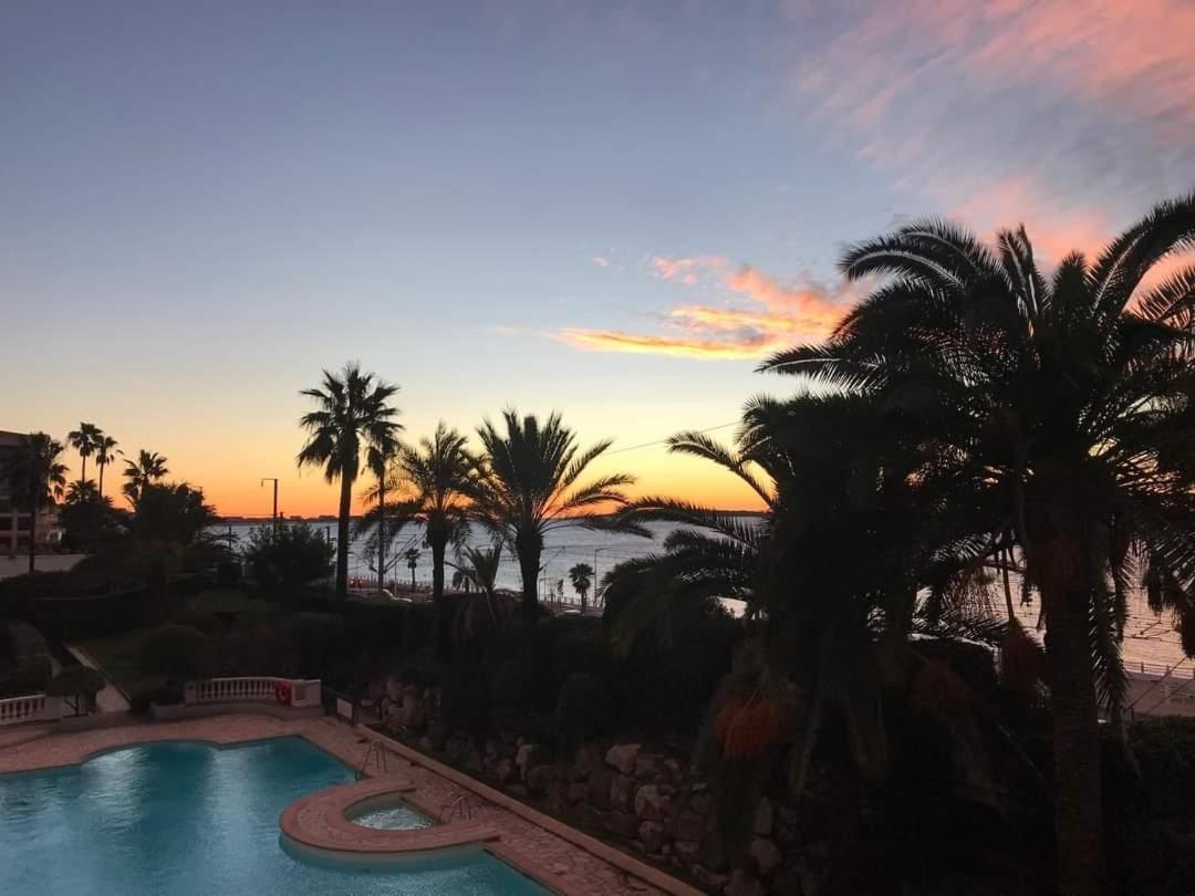 DORMIR A CANNES PIERRE ET VACANCES PISCINES A 50m DE LA PLAGE Cannes Exterior foto